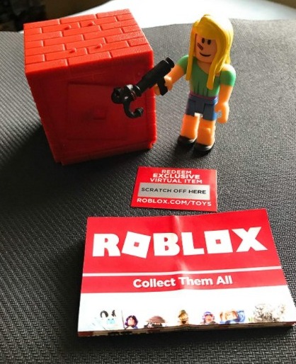 How To Redeem Roblox Toy Codes Complete List 2021 - roblox virtual item codes