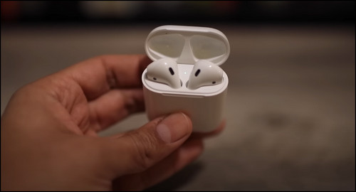 airpods-in-case