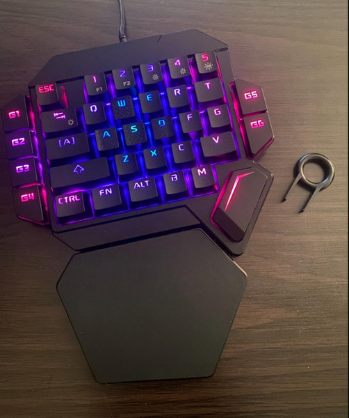 cakce-one-handed-rgb-mechanical