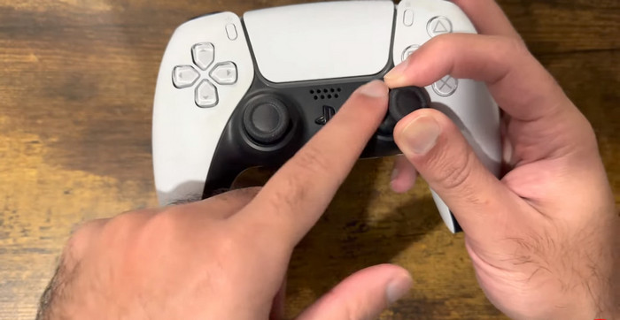 thumbstick-clean-and-pull
